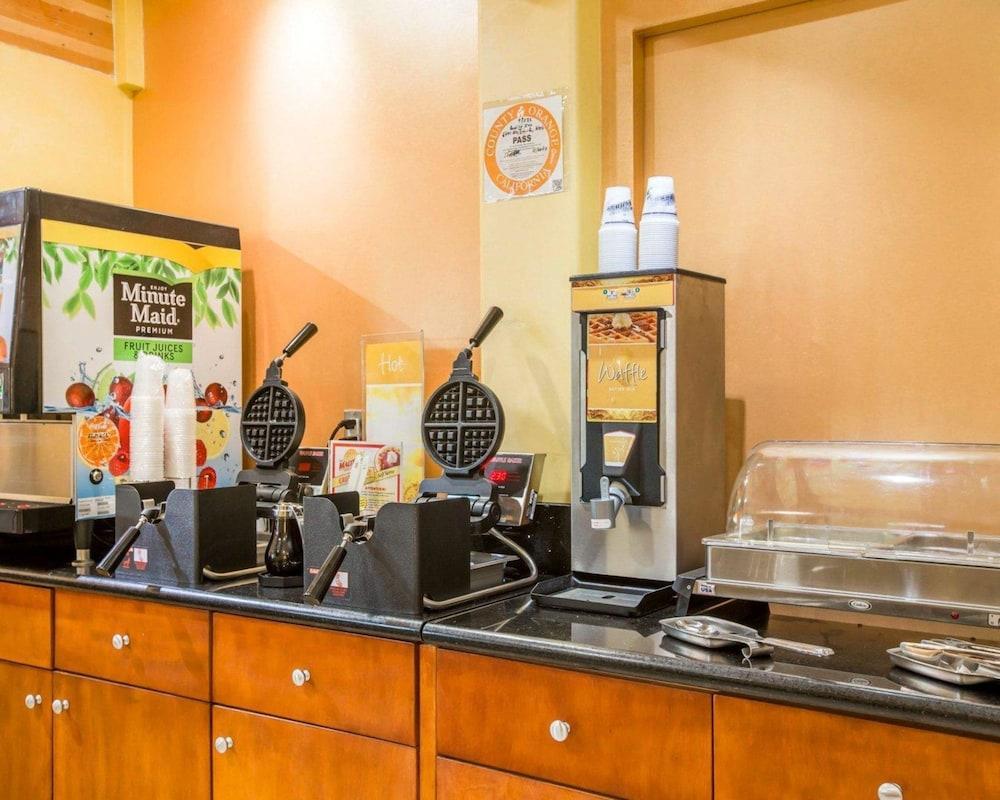 Quality Inn & Suites Westminster Seal Beach Eksteriør bilde