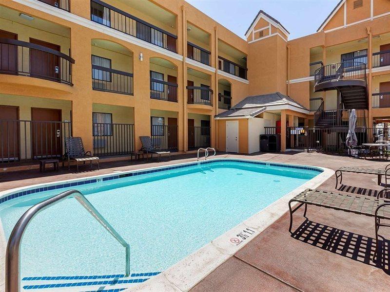 Quality Inn & Suites Westminster Seal Beach Eksteriør bilde