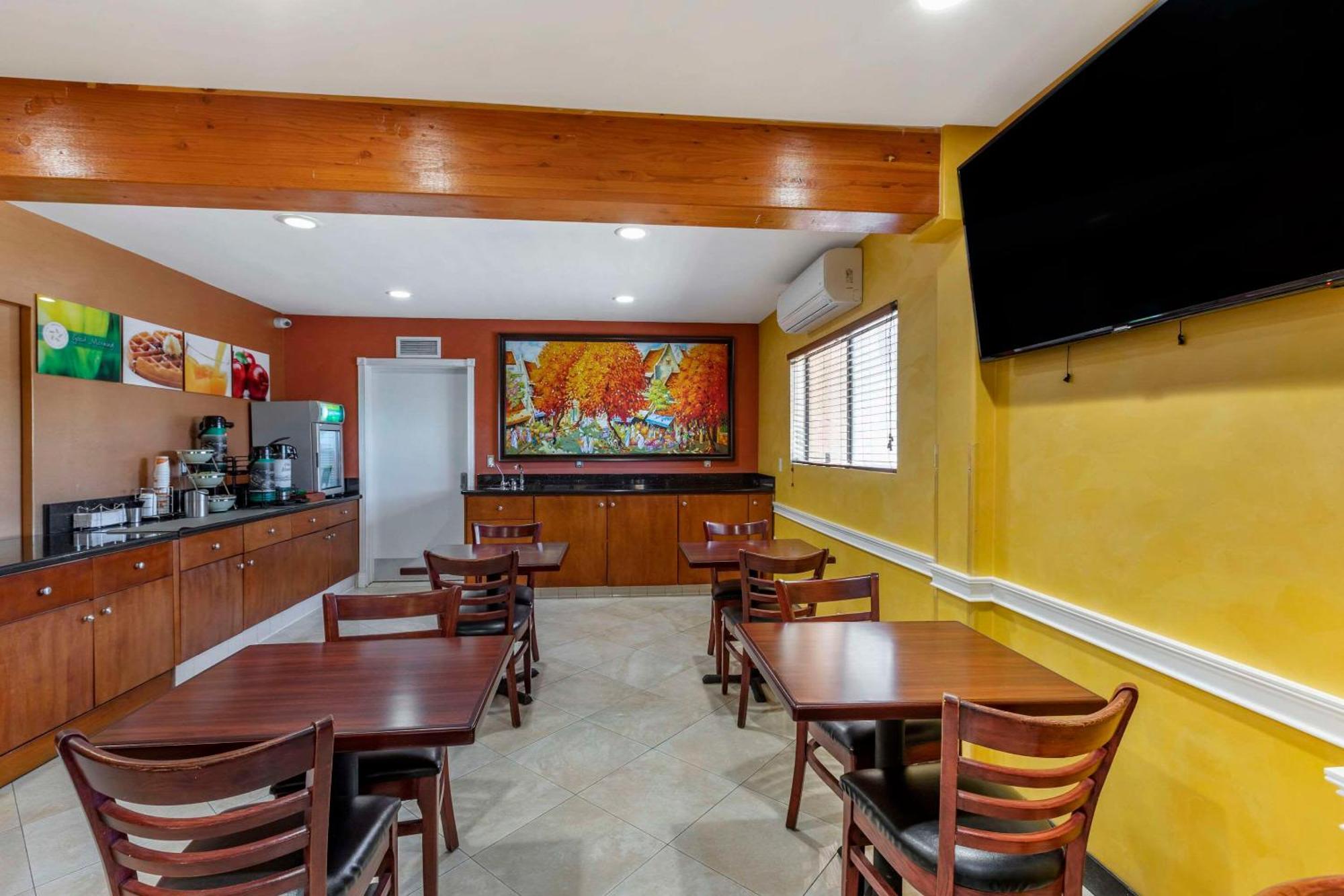 Quality Inn & Suites Westminster Seal Beach Eksteriør bilde