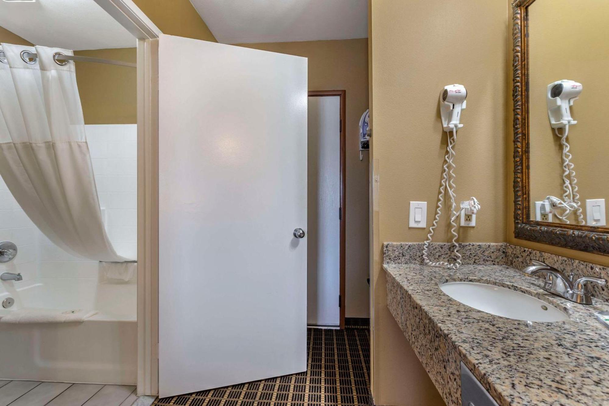 Quality Inn & Suites Westminster Seal Beach Eksteriør bilde