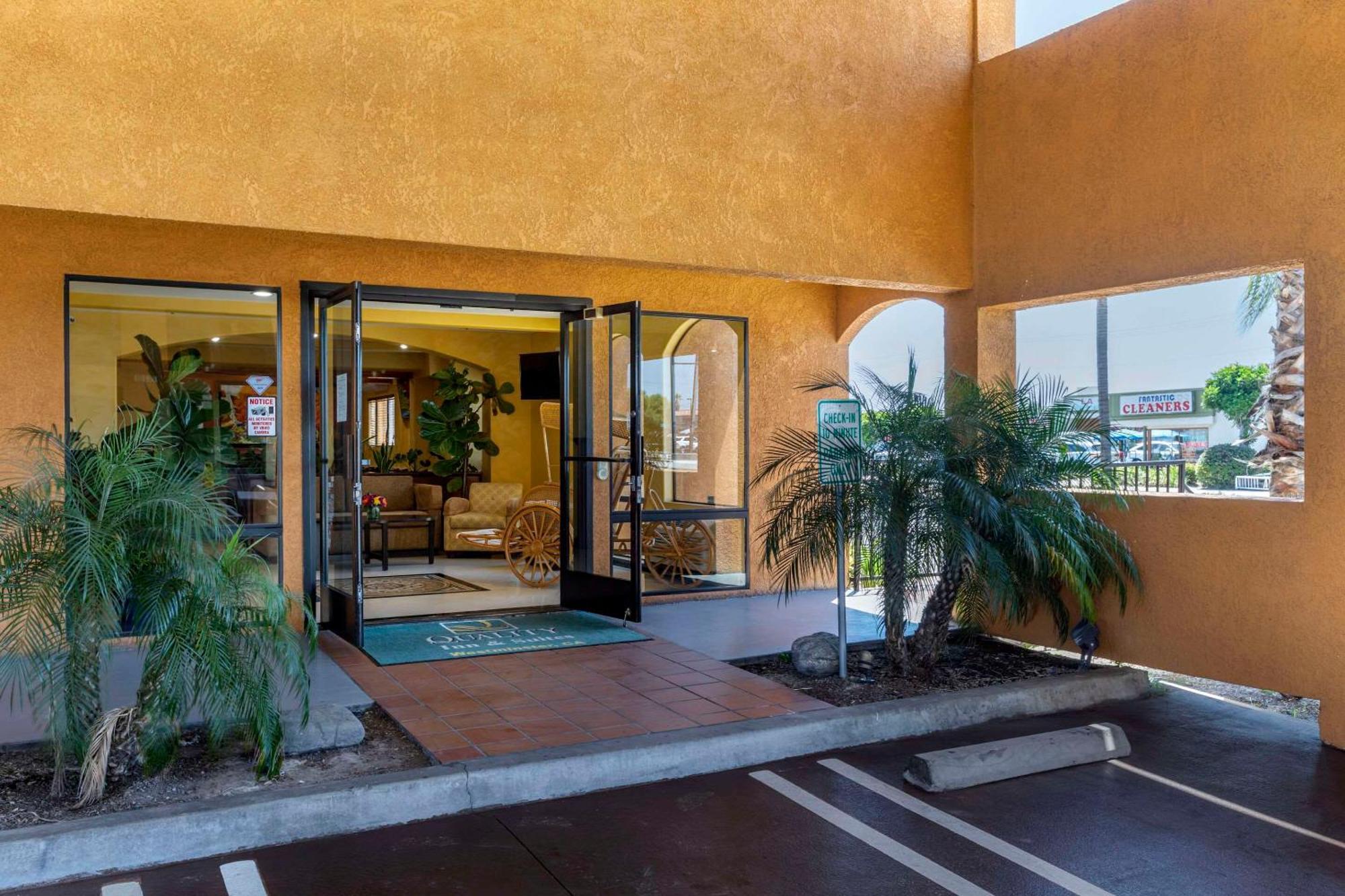 Quality Inn & Suites Westminster Seal Beach Eksteriør bilde