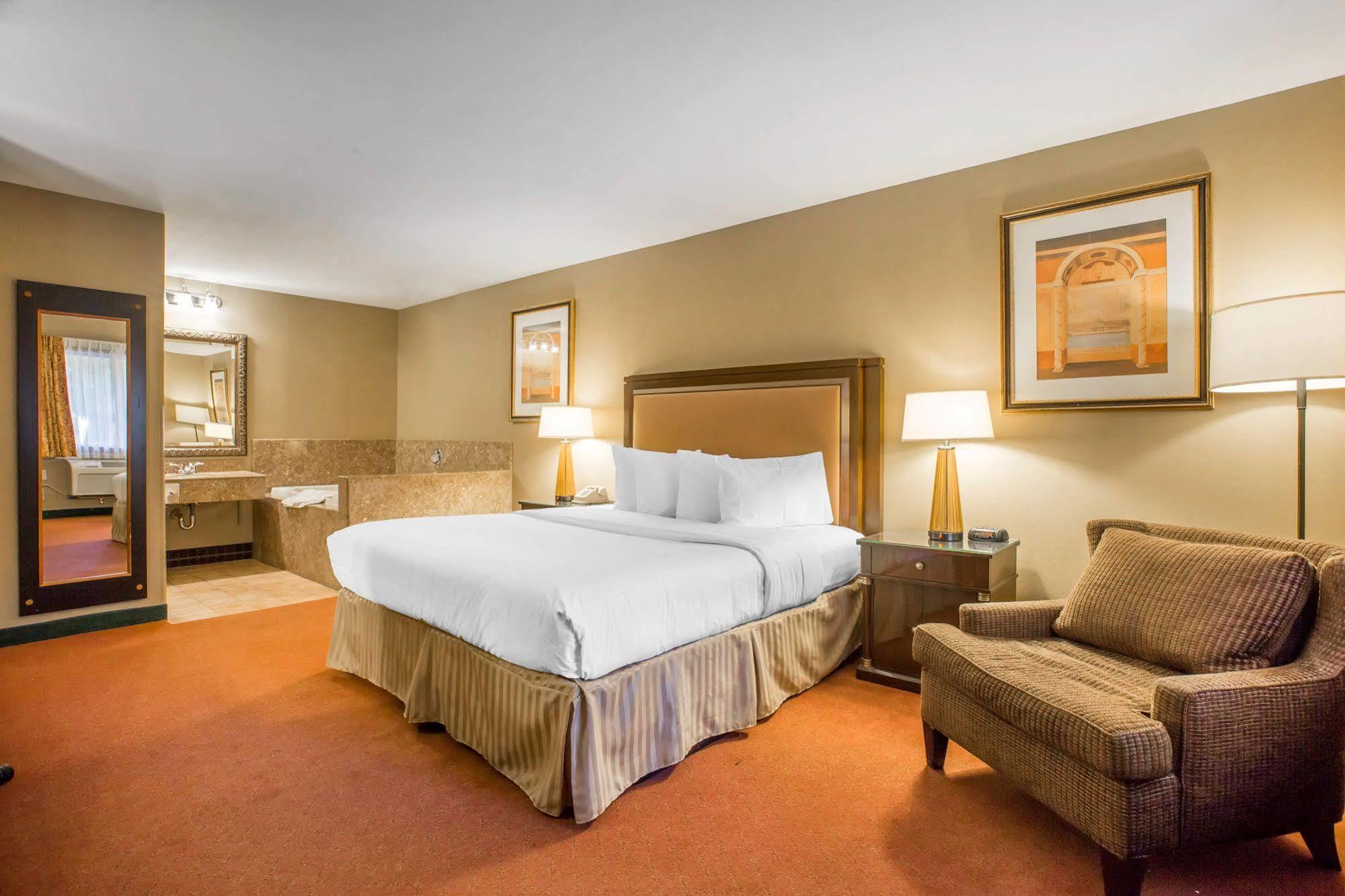 Quality Inn & Suites Westminster Seal Beach Eksteriør bilde